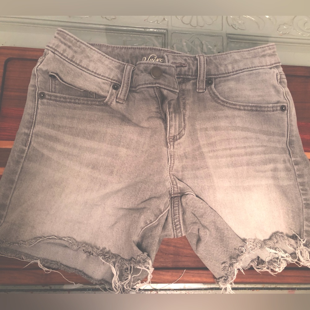 Universal Thread Shorts